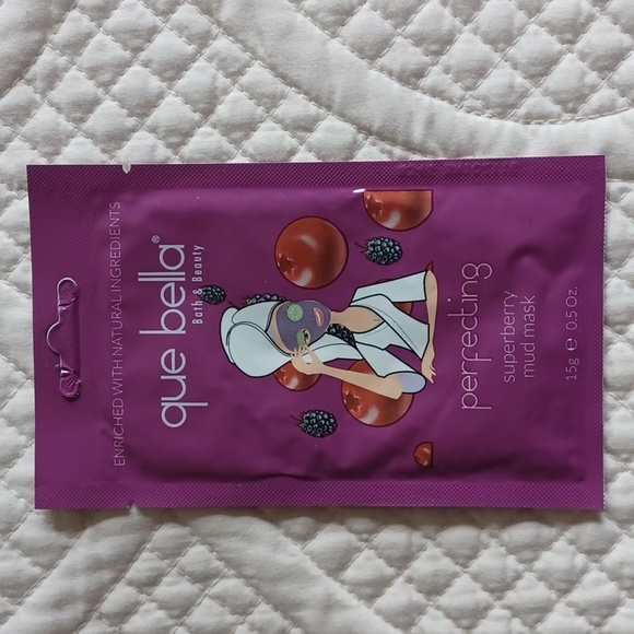 Que Bella Face Masks & Scrubs Bundle of 10 - Picture 11 of 11